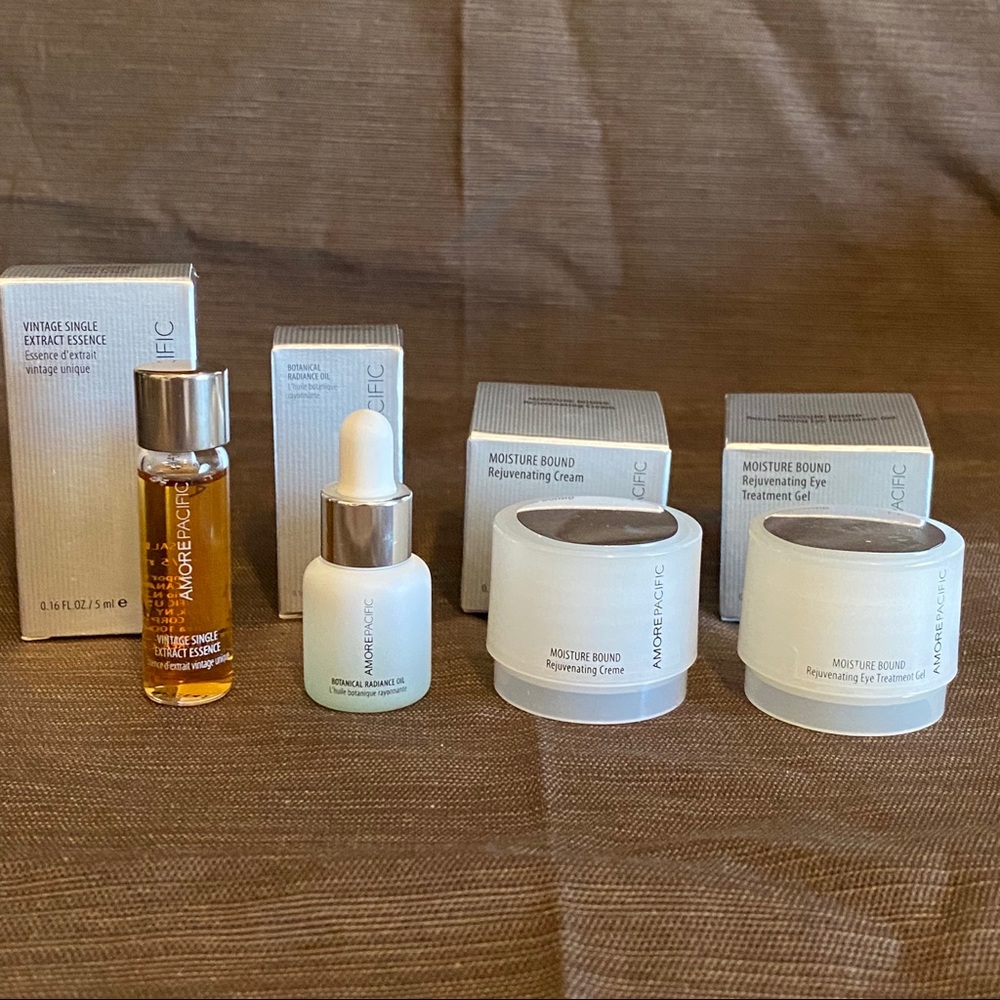 AmorePacific Moisture Bound Travel Set 4pcs